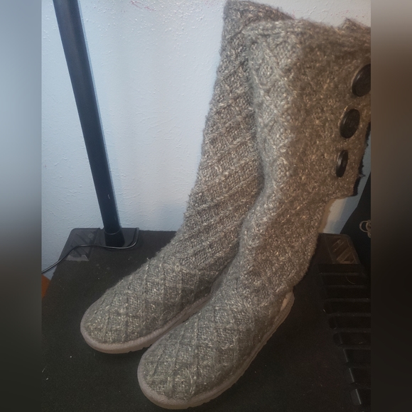 UGG Lattice Cardy Boots 3066-Charcoal, Size 6 - Picture 6 of 10